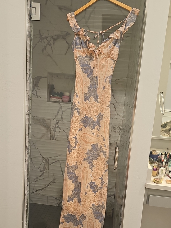 Jessica Simpson Dresses & Skirts - Jessica Simpson Beige and Blue Paisley Ruffle-Strap Maxi Dress